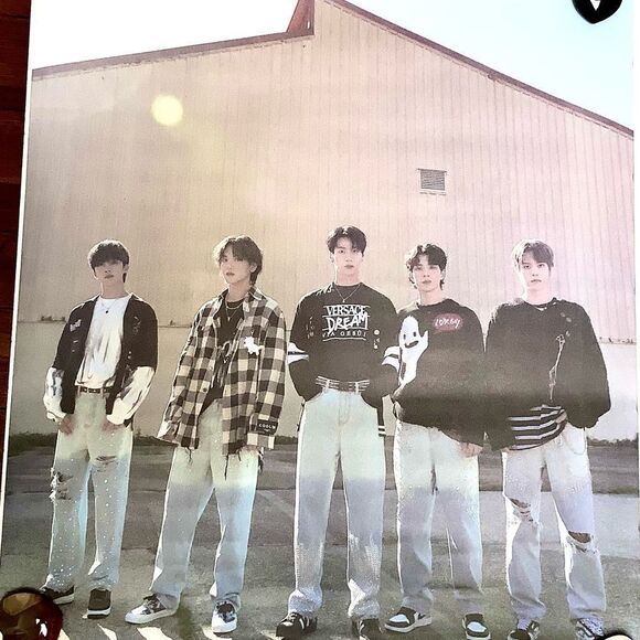 N.Flying Dearest K Pop Official World Poster New - Picture 1 of 4